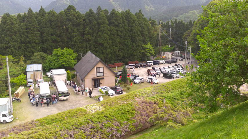 河内藤園 駐車場2